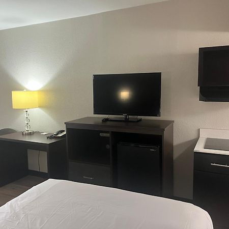Motel 6 Charlotte, Nc - Airport South Εξωτερικό φωτογραφία