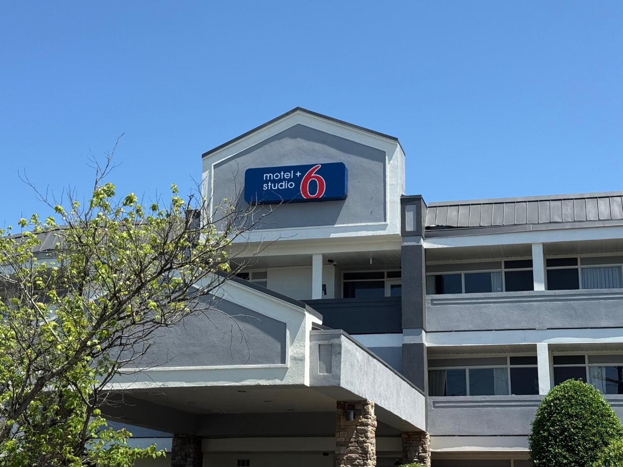 Motel 6 Charlotte, Nc - Airport South Εξωτερικό φωτογραφία