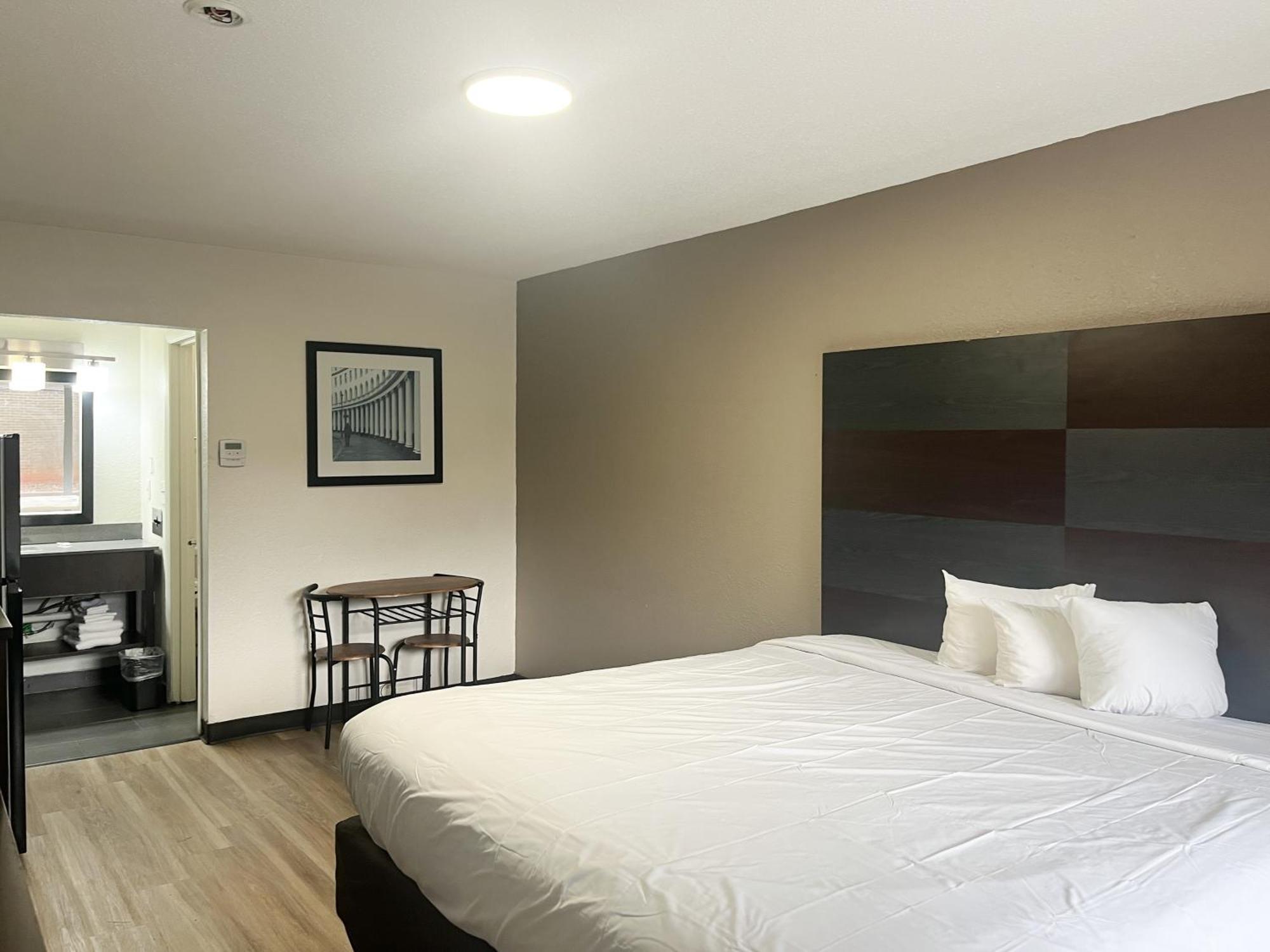 Motel 6 Charlotte, Nc - Airport South Εξωτερικό φωτογραφία