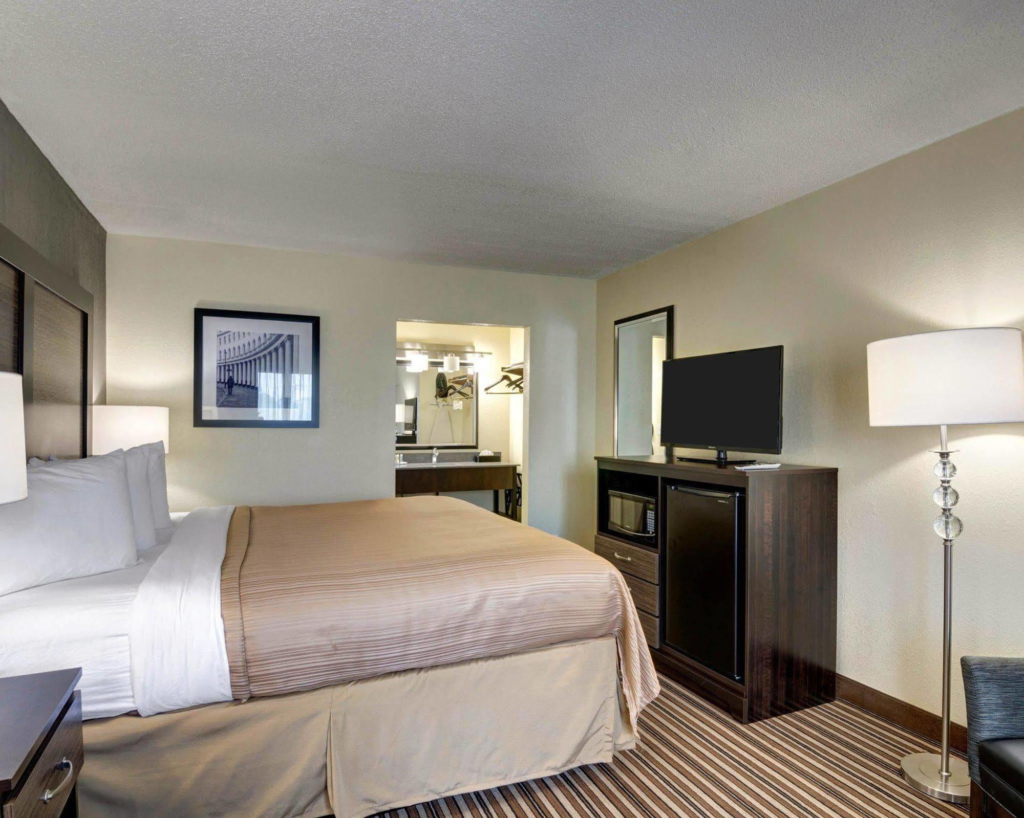 Motel 6 Charlotte, Nc - Airport South Εξωτερικό φωτογραφία