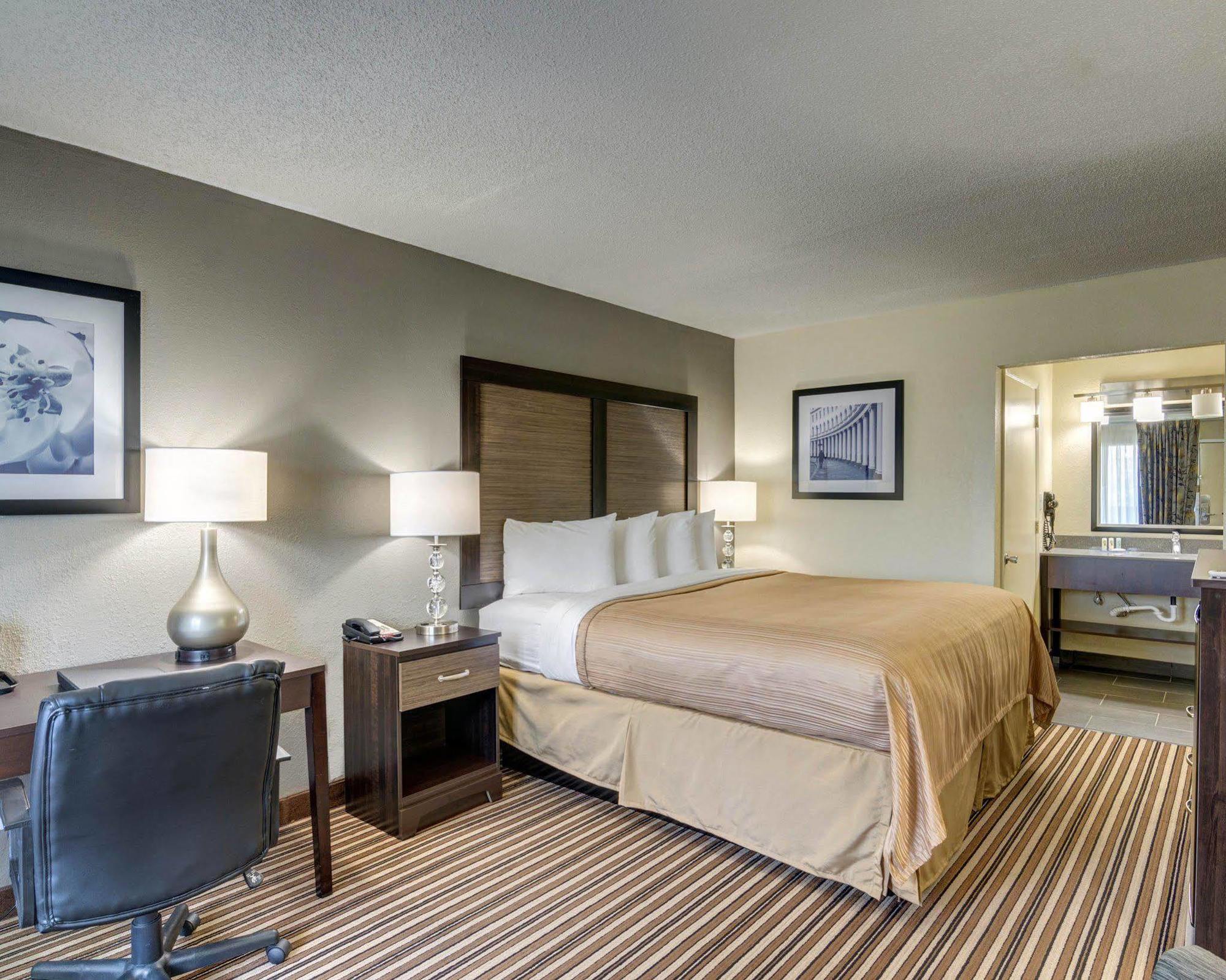 Motel 6 Charlotte, Nc - Airport South Εξωτερικό φωτογραφία